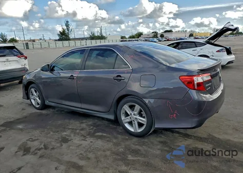 2012 Toyota Camry Base z USA, uszkodzony, nr VIN 4T1BF1FKXCU200091